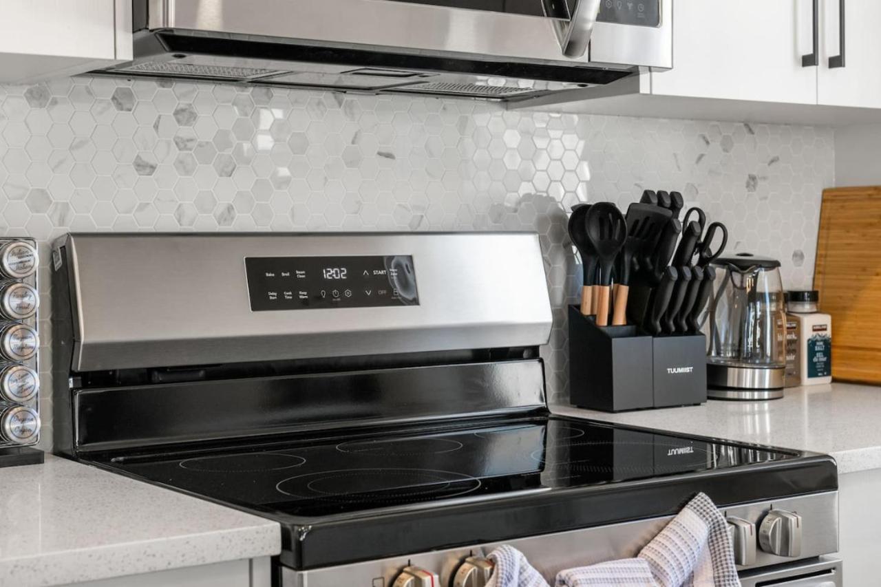 New Luxury Rated Aspen Home, Incl. Free Banff Pass Calgary Ngoại thất bức ảnh